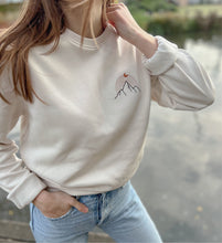 Load image into Gallery viewer, Unisex Mountain embroidery Sweatshirt